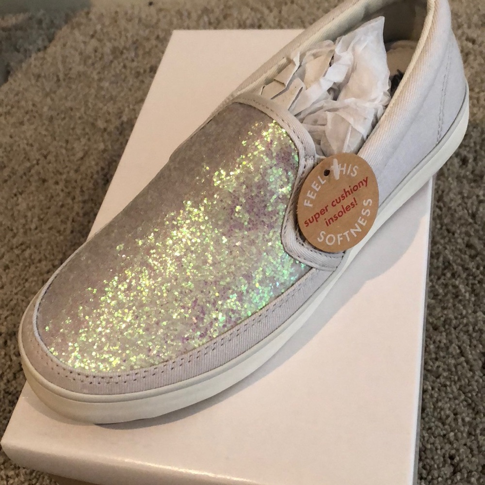 👟🤍NWT Hanna Andersson girls loafers